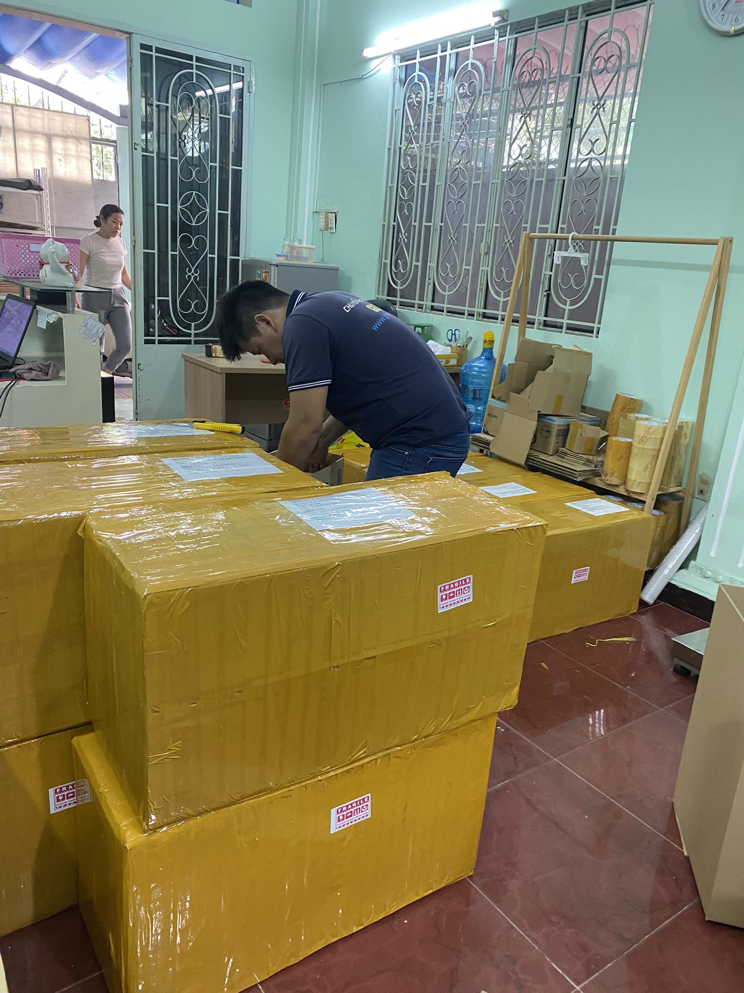 Kinh nghiệm gửi hàng đi Thái Lan, đóng hàng, làm thủ tục gửi hàng